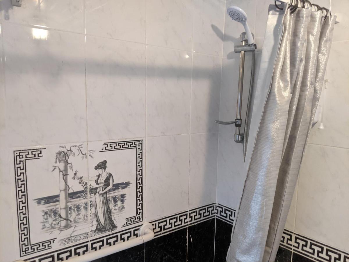 Whitby House Retreat Sleeps 12 Apartment Sleights Ngoại thất bức ảnh