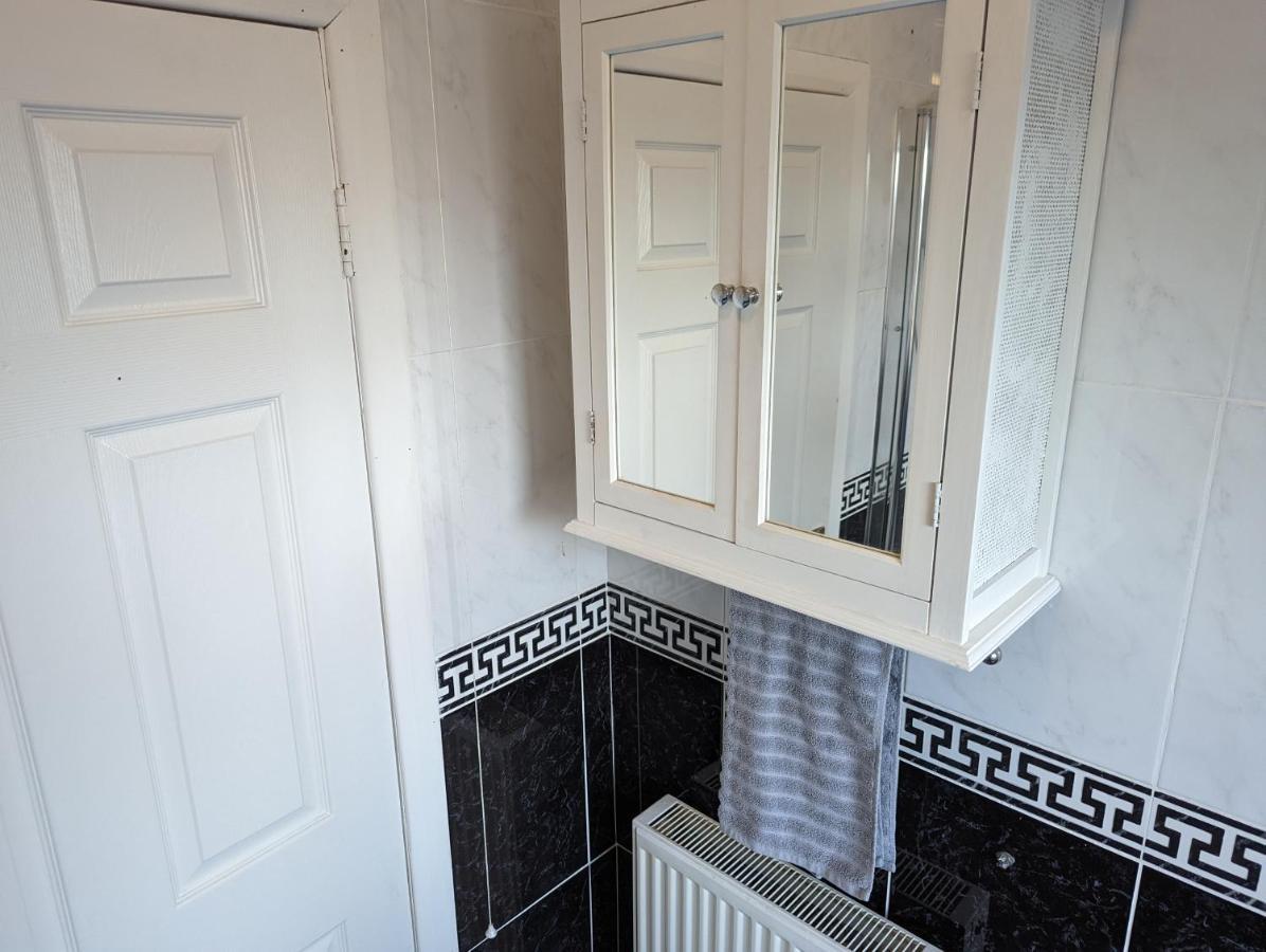 Whitby House Retreat Sleeps 12 Apartment Sleights Ngoại thất bức ảnh
