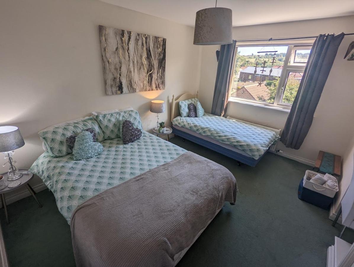 Whitby House Retreat Sleeps 12 Apartment Sleights Ngoại thất bức ảnh