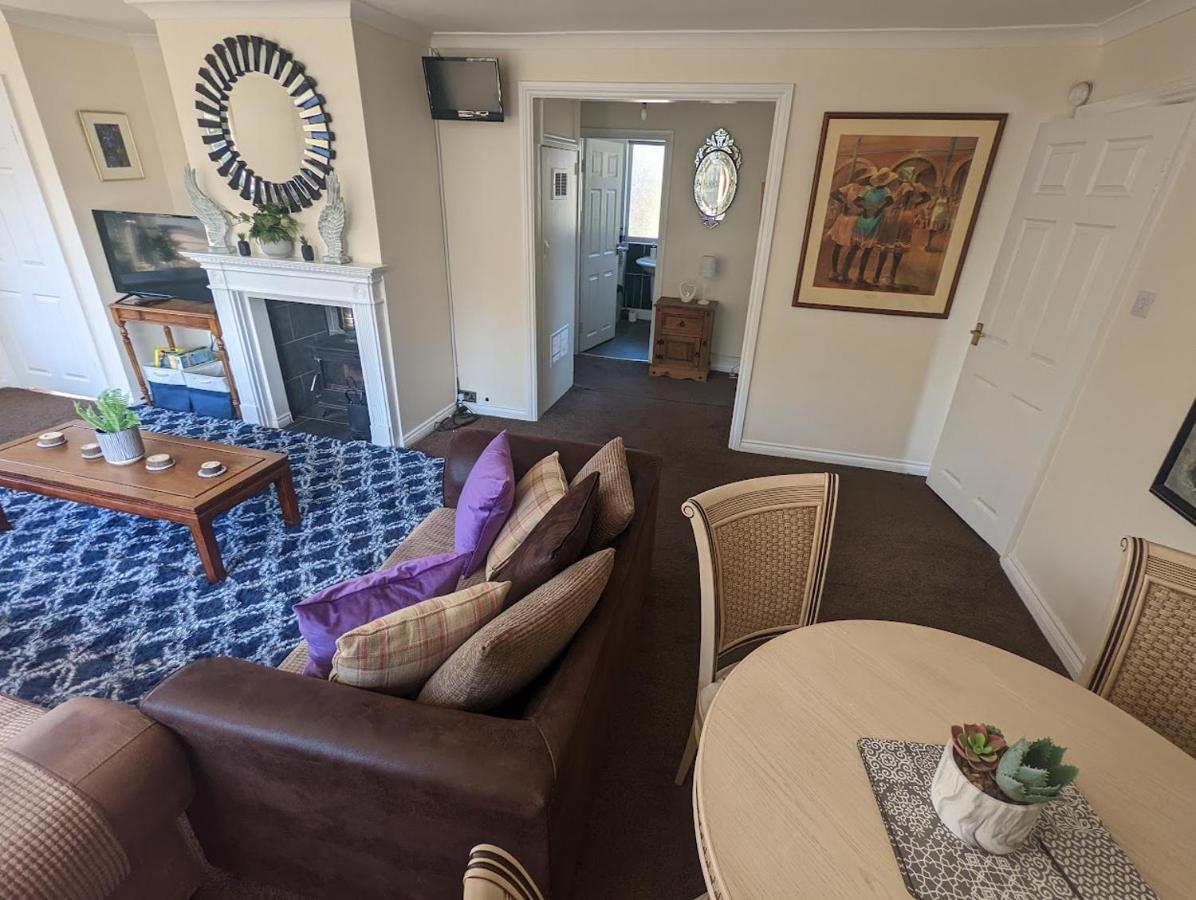 Whitby House Retreat Sleeps 12 Apartment Sleights Ngoại thất bức ảnh